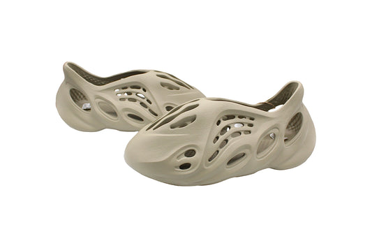 Adidas Yeezy Foam RNNR ‘Stone Salt’ / UK9