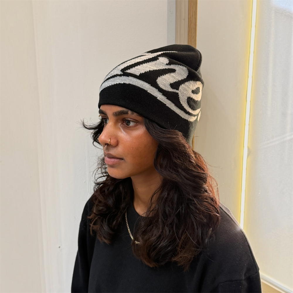 1NE Script Beanie Hat / Black