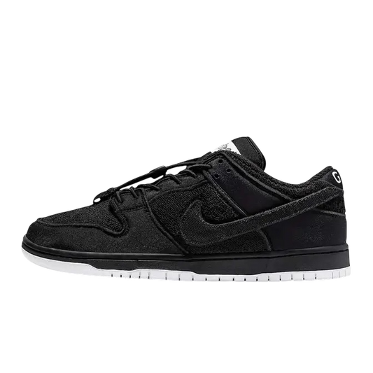 Nike SB Dunk Low 'Gnarhunters' / UK9