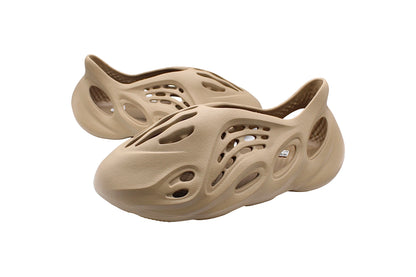 Adidas Yeezy Foam Rnnr ‘Clay Taupe’ / UK10