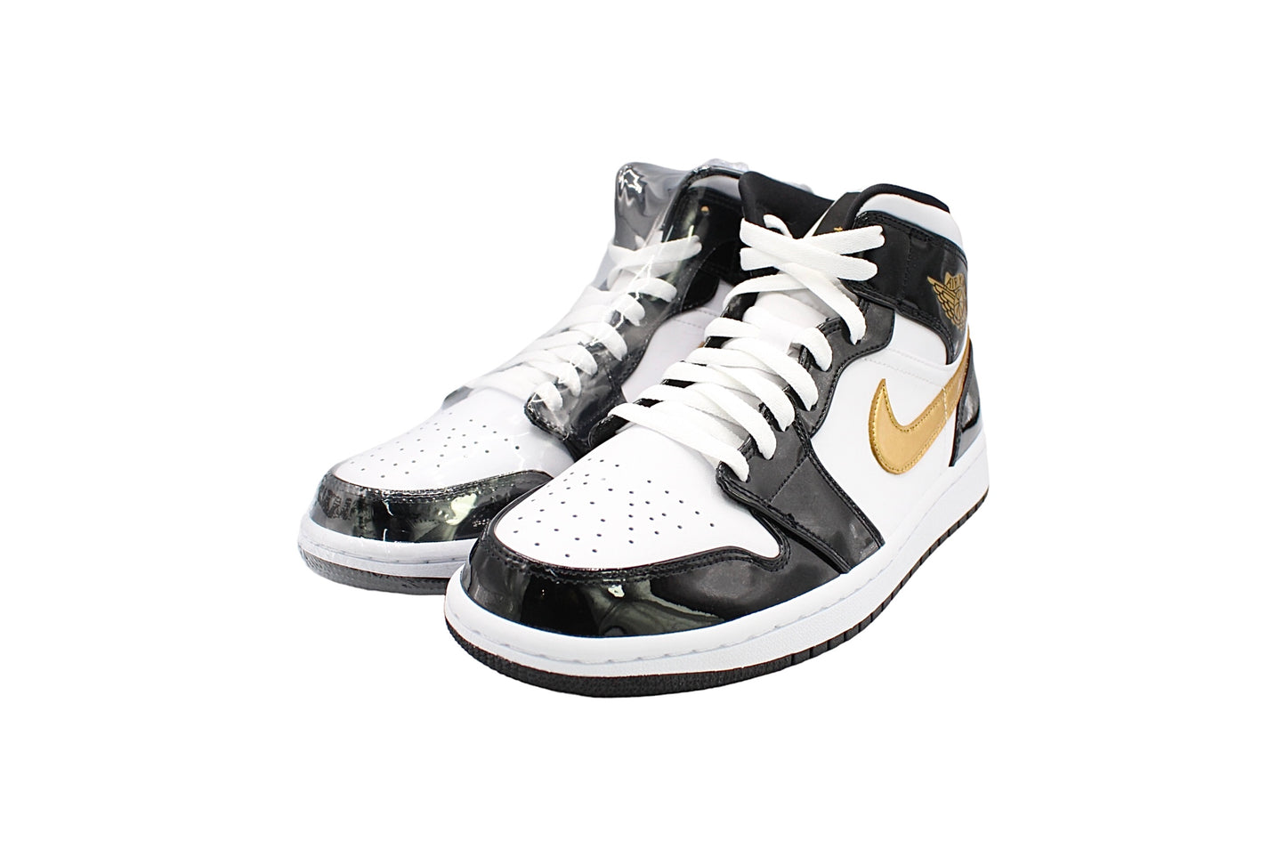 Jordan 1 Mid SE ‘Patent Black White Gold’