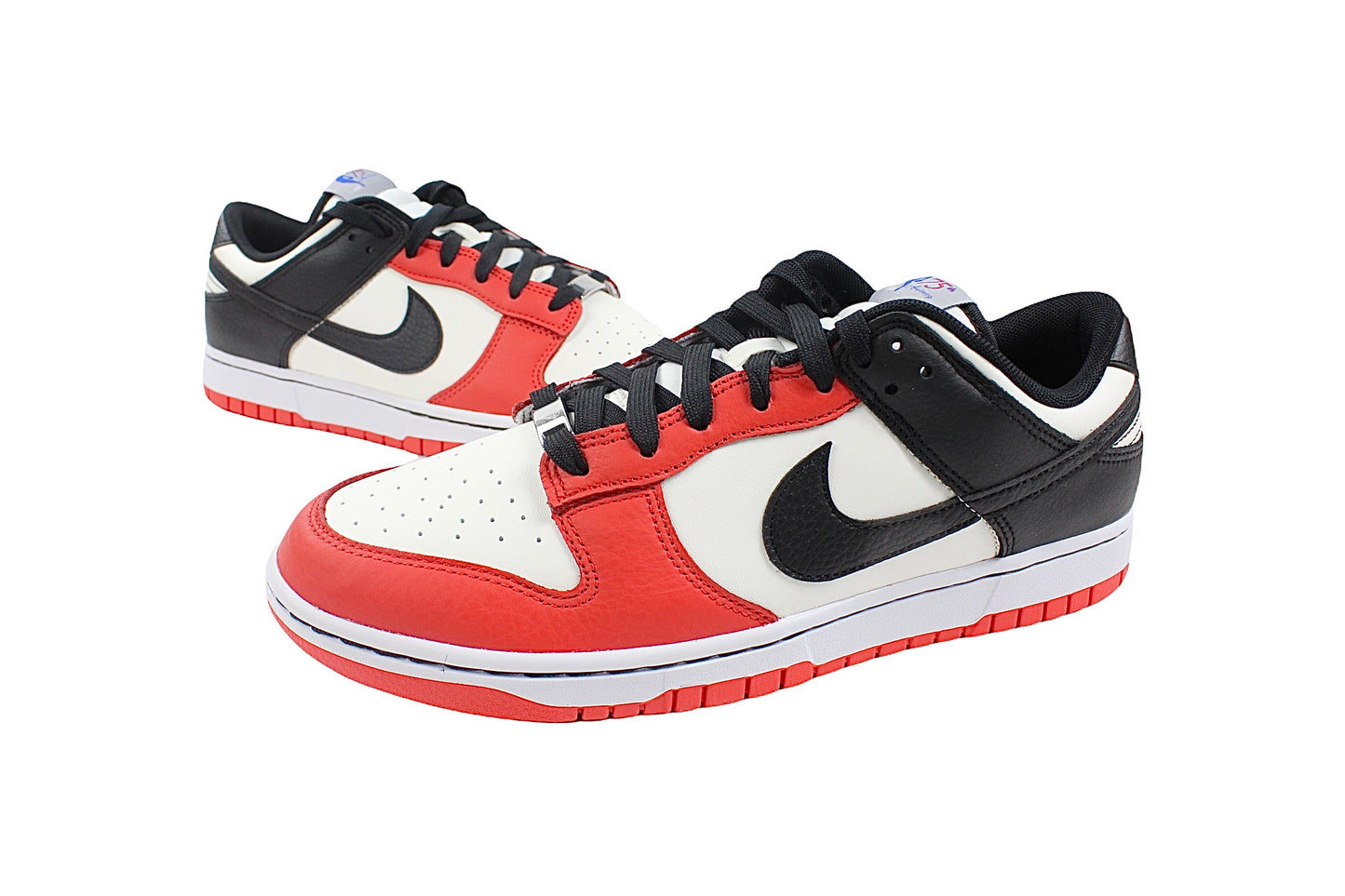 Nike Dunk Low EMB 'NBA 75th Anniversary Chicago' (GS) - 1NE.derby